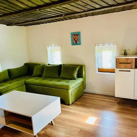 Ferienhaus Vikend Na Ozrenu Petrovo