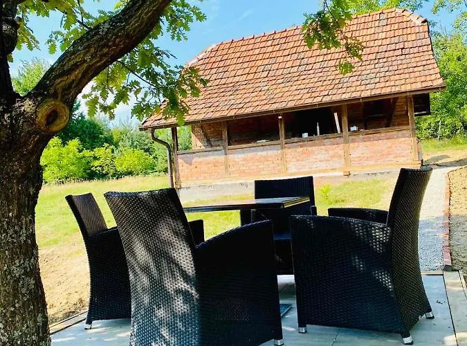 Vikend Na Ozrenu Holiday home *